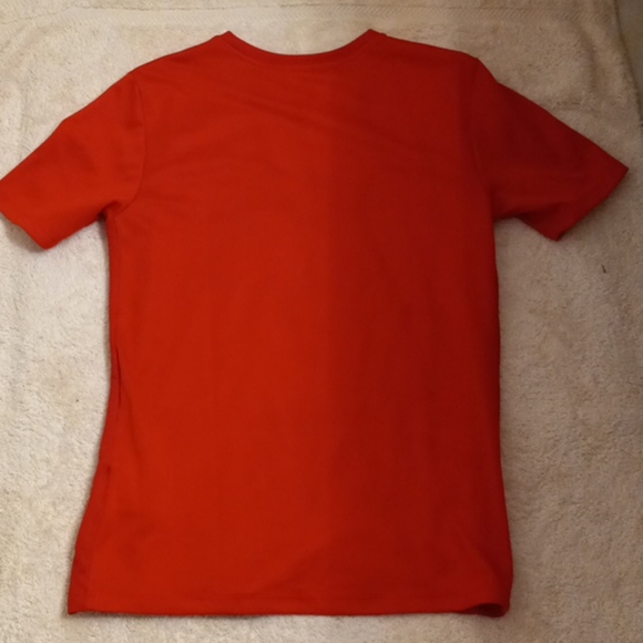 Red Nike dry Fit shirt XS/SM - Picture 6 of 6